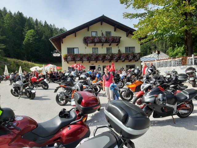 Leider halten sich nicht alle Biker am Weg in die Kalte Kuchl an die Vorschriften. Anrainer fühlen sich lärmbelästigt.