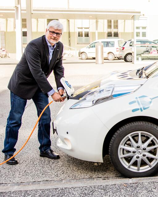 Kelag-Vorstand Manfred Freitag bekennt sich dazu, von fossiler auf erneuerbare Energie umzustellen. | Foto: Kelag