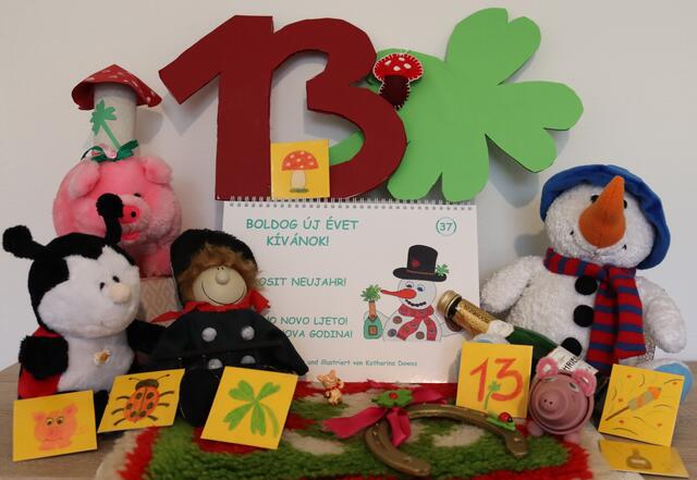 Eine bunte Welt in drei Sprachen bietet das UMIZ mit der erfolgreiche Buchreihe "UMIZ 4 Kids". | Foto: Katharina Dowas
