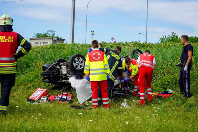Brennpunkt Bahnübergang Eisbachstraße: dieser Unfall im Juli 2019 endete glücklicherweise ohne Todesfolge