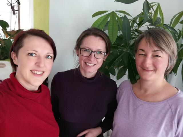 Die drei ausgebildeten Dia-Doulas im Bezirk Bruck-Mürzzuschlag: Michi Schablhofer, Silke Weissenbacher und Philomena Pierer.