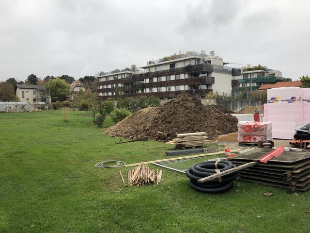 Es wird gebaut beim Projekt Gallitzinstraße: Bisher allerdings nur ein Einfamilienhaus in der Erdbrustgasse.