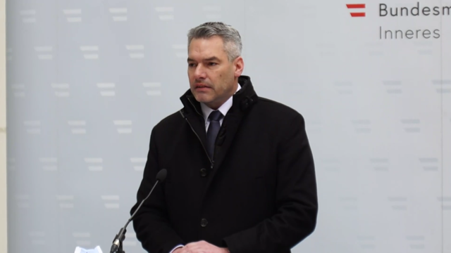 Innenminister Nehammer kündigte nach dem Anschlag in Wien nun die Überwachung von Kirchen an. Der Täter hatte auch Gotteshäuser im Visier. | Foto: Screenshot Facebook