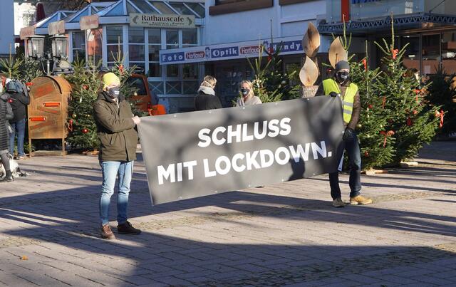 "Mit Masken und Abstand könnten wir die Geschäfte offenlassen und trotzdem die Sicherheit gewährleisten könnten", erklärt Hans Streitberger.