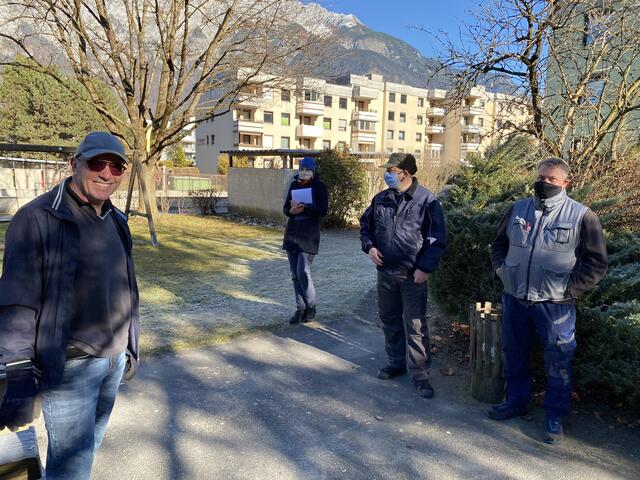 Übergabe ... | Foto: Herbert Waltl