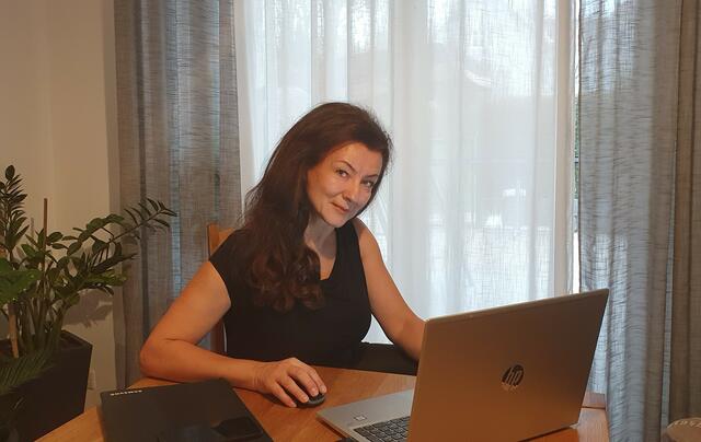 Den ersten reinen Online-Kurs des AMS Stegersbach leitet Nataša Isajlović. Sie und ihre Schützlinge agieren von zu Hause aus. | Foto: Ibis Acam