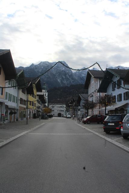 Der Kuchler Markt während dem Lockdown fast leergefegt.  | Foto: Johanna Janisch