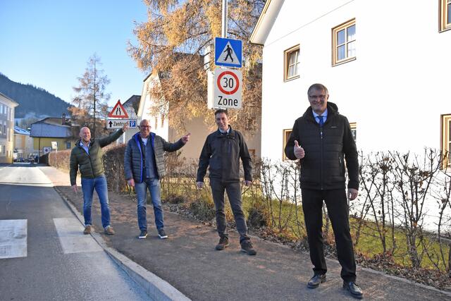 Von rechts: Bürgermeister Georg Gappmayer (ÖVP), Vizebürgermeister Hans-Peter Seitlinger (ÖVP), Vizebürgermeister Helmut Steger (SPÖ) und Gemeinderat Eduard Egger (FPÖ).