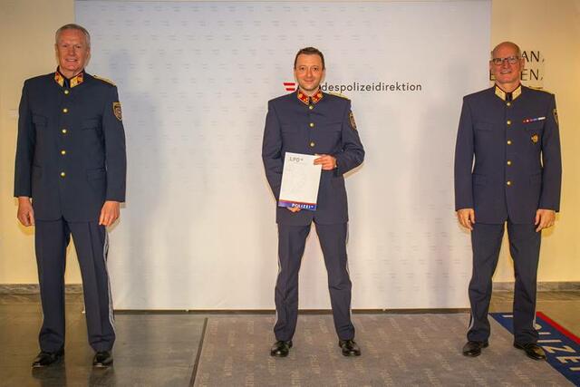 v.l. Bezirkspolizeikommandant von Innsbruck Land, Obst Gerhard NIEDERWIESER BA, Mjr Johannes SIEBERER BA und Landespolizeidirektor HR Dr. Edelbert KOHLER