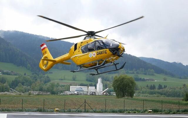 ÖAMTC-Rettungshubschrauber vom Typ C17