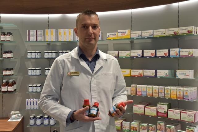 Apotheker Norbert Windisch, Schutzengel-Apotheke Großpetersdorf: Die Nachfrage nach Grippeimpfstoffen ist momentan sehr groß.