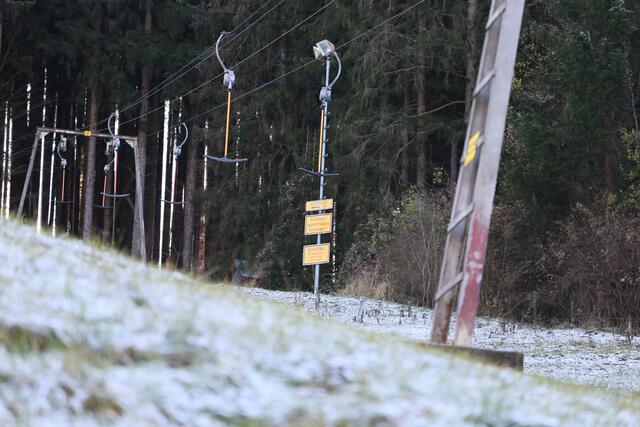Die Vorbereitungen beim Skilift in Gaflenz sind abgeschlossen. Bei entsprechender Schneelage finden alle Rennen der Wintersportgruppe dort statt.