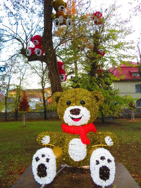 Das von Thomas Brezina gestaltete Winter Wunderland hinter dem Parkhotel. Wegen des Lockdowns heute, am 1. Adventsonntag leider ohne Besucher.