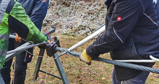 Arbeit vom Profi – der Spleiß verbindet die Seilenden des 5.100 Meter langen Seils.