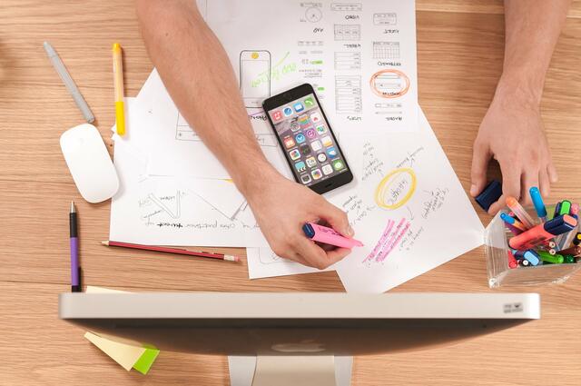 Viele Unternehmen und ihre Mitarbeiter stehen in Zeiten von verstärktem Homeoffice vor großen Herausforderungen.