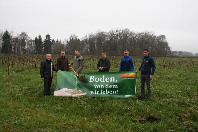 Machen Werbung für guten Boden: Josef Ober, Franz Uller, Josef Pollhammer, Josef Trummer, Michael Fend, Maximilan Glanz (v.l.).