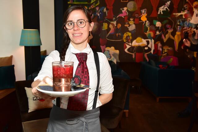 Martina Habison vom Café Zweisam kocht für alle bz-Leser einen Beerenpunsch.