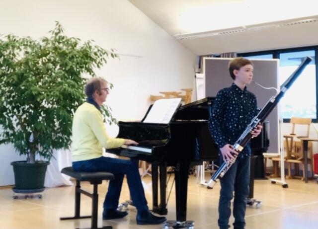Der 12jährige Leonard Burkali trat im spanischen Musikwettbewerb “International Music Competitions” als Fagottist in der Altersgruppe 4 (11-13jährige) an und erspielte den ersten Preis in der Kategorie “Top Woodwind Performer”.