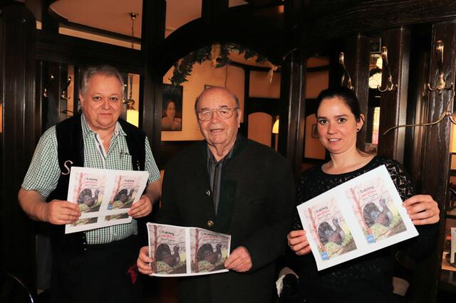 Peter Pötscher und Tochter Petra stellten seine Räumlichkeiten immer wieder für Ausstellungen zu Verfügung. Hier mit Fritz Hussler im Vorjahr.