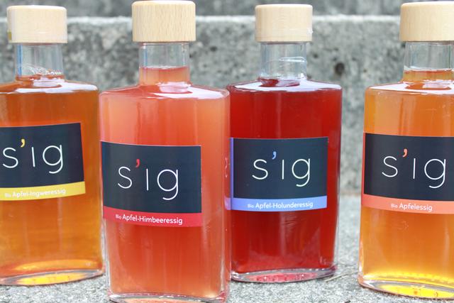 Apfelessig in verschiedenen Variationen | Foto: Apfelwerkstatt