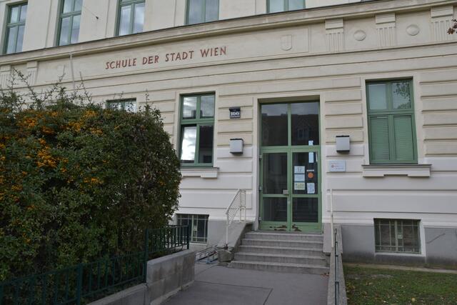 Die Volksschulen werden ab Montag wieder den Präsenzunterricht aufnehmen. Das Tragen eines Mund-Nasen-Schutzes (MNS) während des Unterrichts bleibt den Volksschulkindern erspart. Möglich sind gestaffelte Öffnungszeiten. Auch in der Sekundarstufe I (Gymnasiumunterstufe und Mittelschule) wird es laut „Kurier“ wieder Präsenzunterricht geben, | Foto: Spitzauer