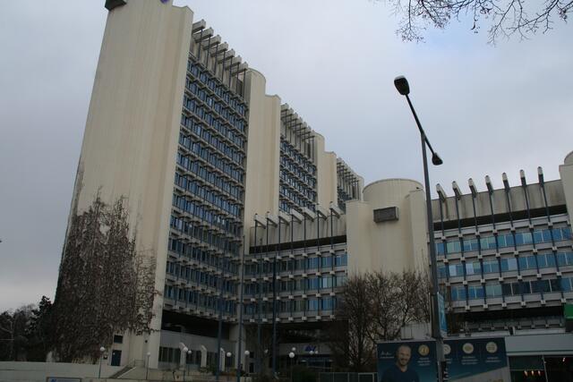 Markant ist die Zentrale der AUVA in der Brigittenau. Schon bald wird dieses Gebäude leer stehen. Was mit dem Leerstandsobjekt passiert, ist noch unklar. | Foto: Karl Pufler