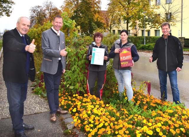 Bgm. Helmut Koch, VBgm. Stefan Lang, Brigitte Bucher, Gabrielle Dür, Gerhard Buchgraber | Foto: Herbert Schleich