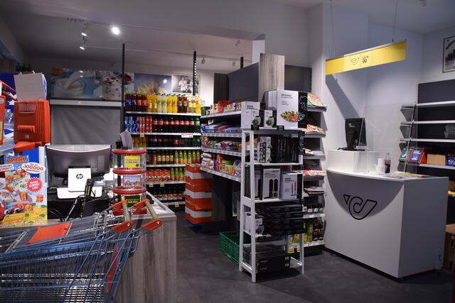 Lotto-/Toto-Annahmestelle und Postpartner-Schalter | Foto: Michael Strini