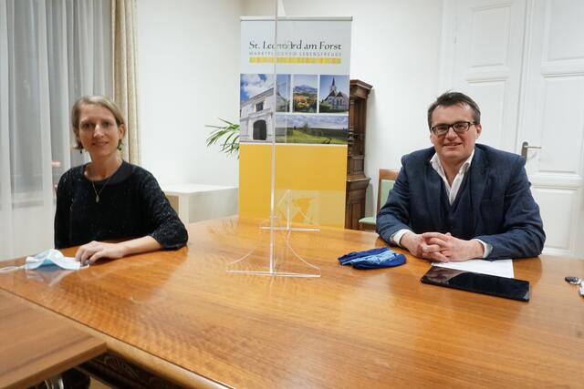 Die Allgemeinmedizinerin Elke Müller und St. Leonhards Bürgermeister Hans-Jürgen Resel haben "einander gefunden". | Foto: MG St. Leonhard