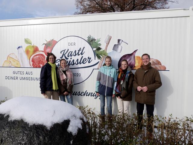 ,,Team Schuschnigg" Moritz Schuschnigg mit seiner Familie