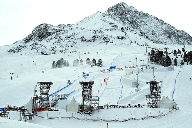 Skispaß im Kühtai zum vergünstigsten Preis fordert der Sellrainer Bürgermeister Georg Dornauer. | Foto: Hassl