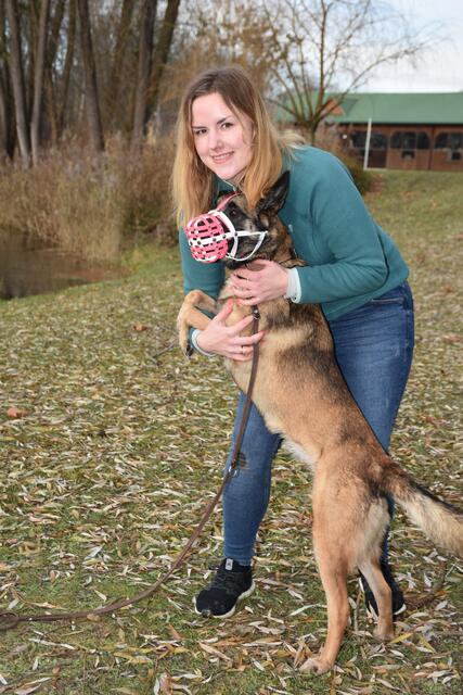 Julia Köck, Grein, mit ihrem Vierbeiner Hanni. | Foto: Robert Zinterhof