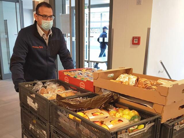 ... und ins VAZ-Foyer gebracht.