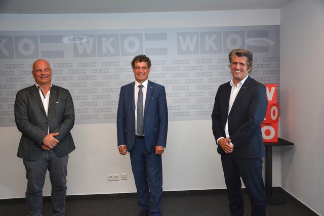 UBIT-Fachgruppenobleute im Burgenland: ObmStv. Norbert Freissmuth, Obm. Wilfried Drexler, ObmStv. Hans Lackner | Foto: WKB