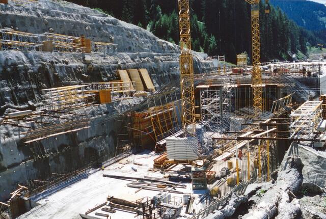 Die Bahnverlegung sorgte für einen massiven Streit in St. Anton am Arlberg. Schlussendlich wurde die Südvariante umgesetzt. | Foto: Gemeinde St. Anton am Arlberg