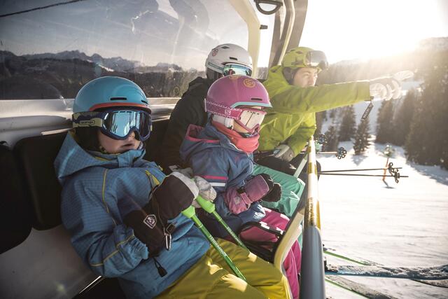Ab 24./25. Dezember können Jung &amp; Alt wieder dem Skisport in heimischen Gefilden frönen. | Foto: Bergbahnen Steinplatte/K. Listl
