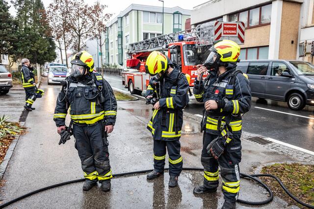 Einsatz in Eferding: In kürzester Zeit konnten die Feuerwehrmitglieder den Brand löschen. | Foto: FOTOKERSCHI.AT / BAYER