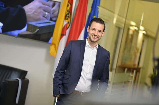 Landesrat Sebastian Schuschnig weist bisher keine Symptome auf. | Foto: Helge Bauer