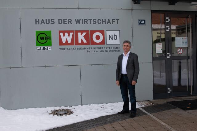 Johann Ungersböck erläutert Vorteile online regional zu kaufen.