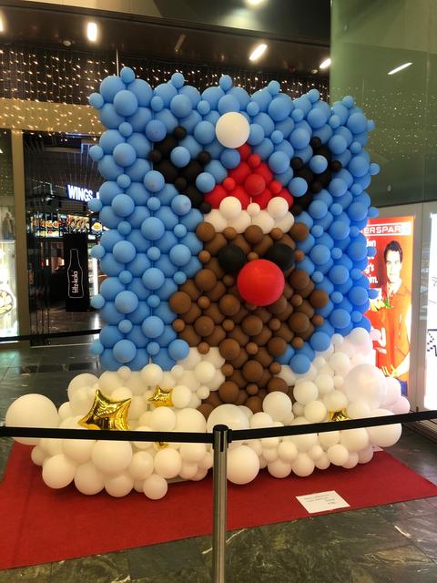 Ein Rentier aus Luftballons. | Foto: Hauptbahnhofcity Wien Hauptbahnhof