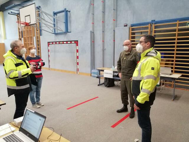Melks Patrick Strobl (1.v.r.) bei der Teststraße | Foto: Stadt Melk