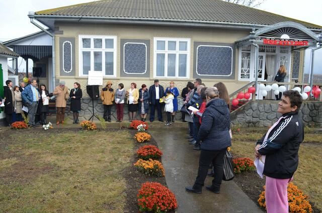 Eröffnungsfeier des gemeinschaftlichen Wohnhauses in Braceni im Bezirk Edinet.  | Foto: Alle Fotos: Querdenker