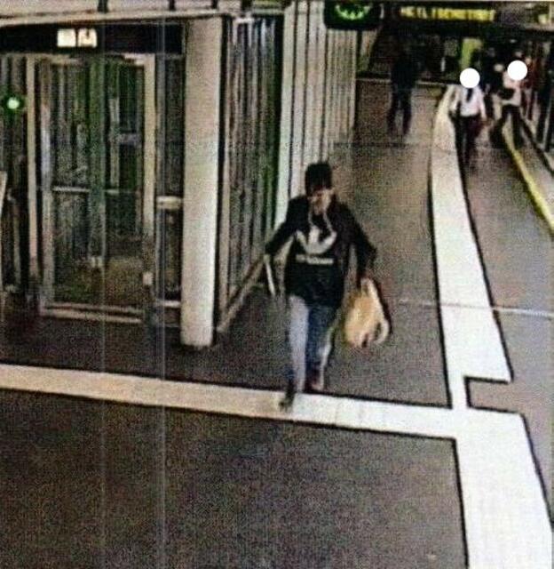 Nach diesem mutmasslichen Handtaschenräuber wird jetzt gefahndet.