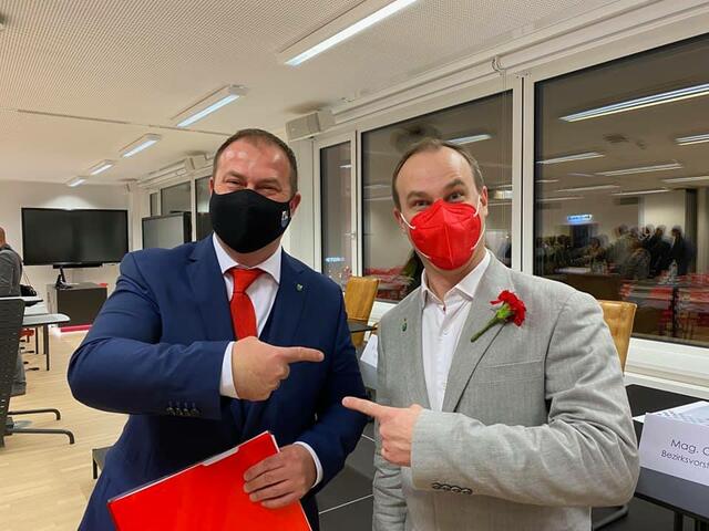Im Dezember wurde Alexander Nikolai (l.) als neuer Bezirksvorsteher der Leopoldstadt angelobt. Sein Stellvertreter ist sein langjähriger Wegbegleiter und ehemaliger SPÖ-Klubobmann, Christoph Zich (r.) | Foto: SPÖ Leopoldstadt