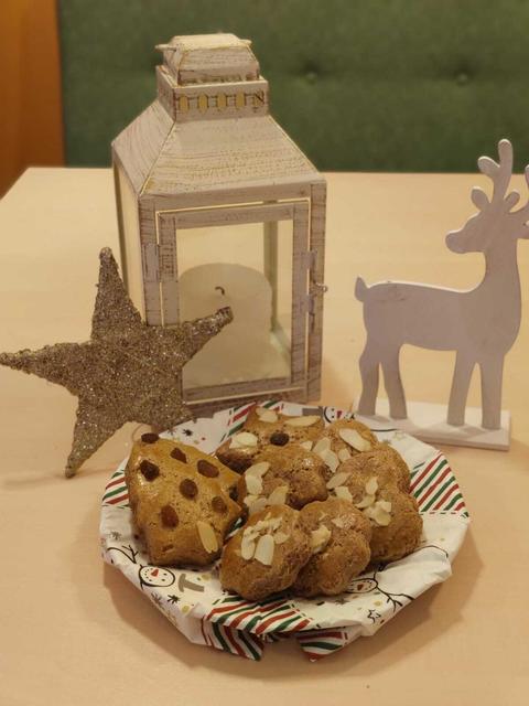 Selbstgemachter Lebkuchen ein echtes Highlight in der Weihnachtszeit.  | Foto: Sophia Keiler