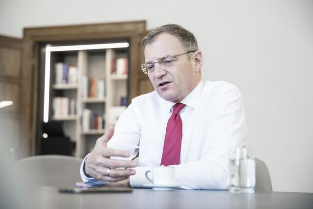 "Ich werde mich zum ehestmöglichen Zeitpunkt impfen lassen", sagt Landeshauptmann Thomas Stelzer (ÖVP).