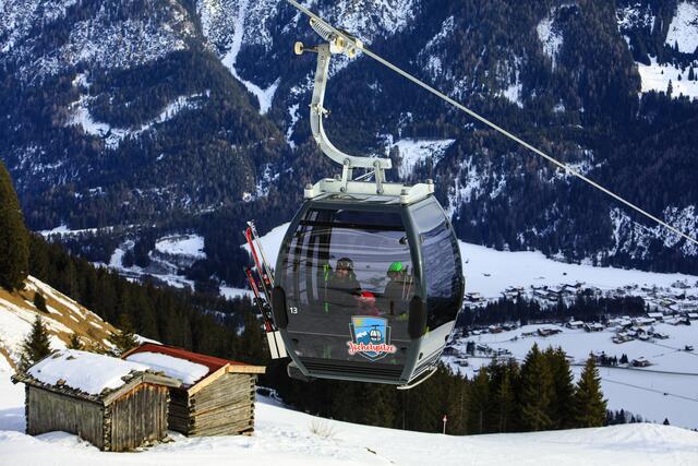 Die Lechtaler Bergbahn fährt klimaneutral. Das wurde jetzt offiziell bestätigt. | Foto: Doppelmayr