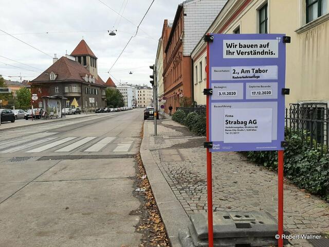 Wiens erste "Protected Bike Lanes": Die Bauarbeiten am Tabor sollen bis 17. Dezember abgeschlossen sein.  | Foto: Wallner