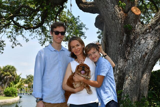 Verena Jarczynski lebt mit ihrer Familie in Sarasota. Hier ist sie mit ihren Söhnen Jakob (l.) und Leon (r.) abgebildet. | Foto: Jarczynski/privat