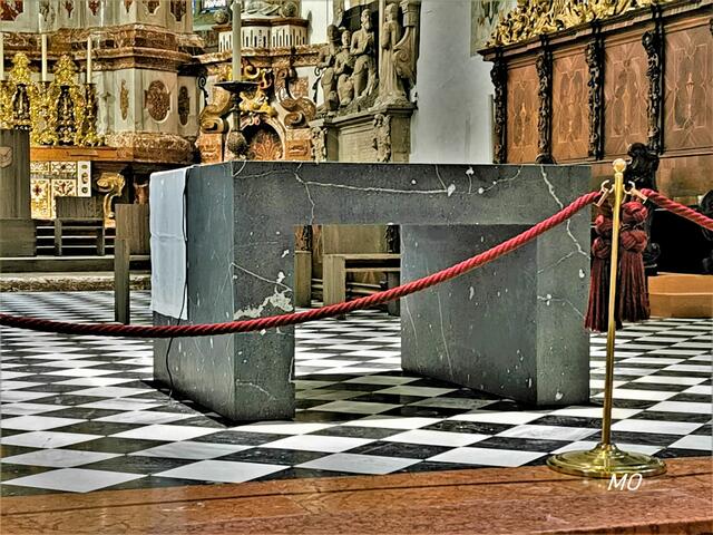 Grazer Dom, Altar